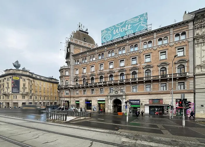 Deluxe & Cozy Located Joseph Boulevard Apartmán Budapešť